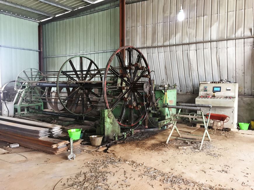 全自動(dòng)變徑滾焊機(jī)